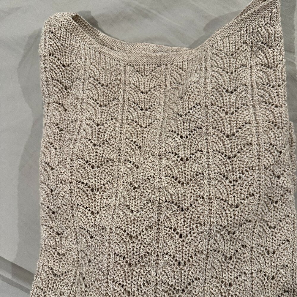 NWT J Jill Taupe summer lightweight sweater. Gorgeous detail of knit design